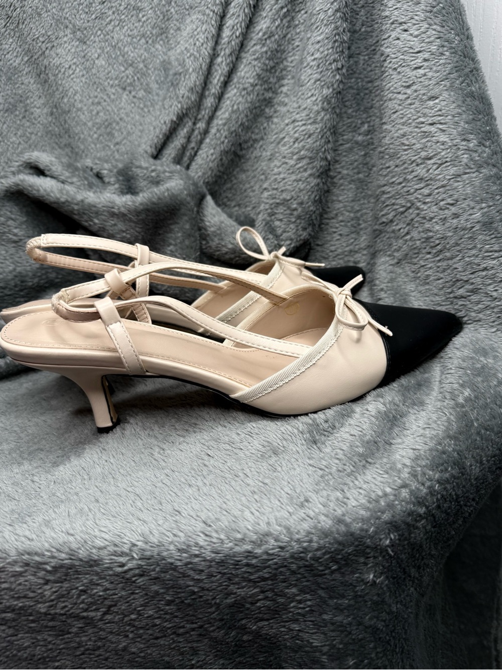 Amazon Two-Tone Pointed Slingback Heels in Cream and Black